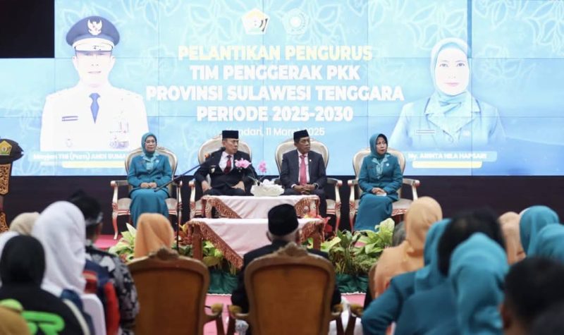 ASR Lantik Pengurus Tim Penggerak PKK Sultra Masa Bhakti 2025-2030