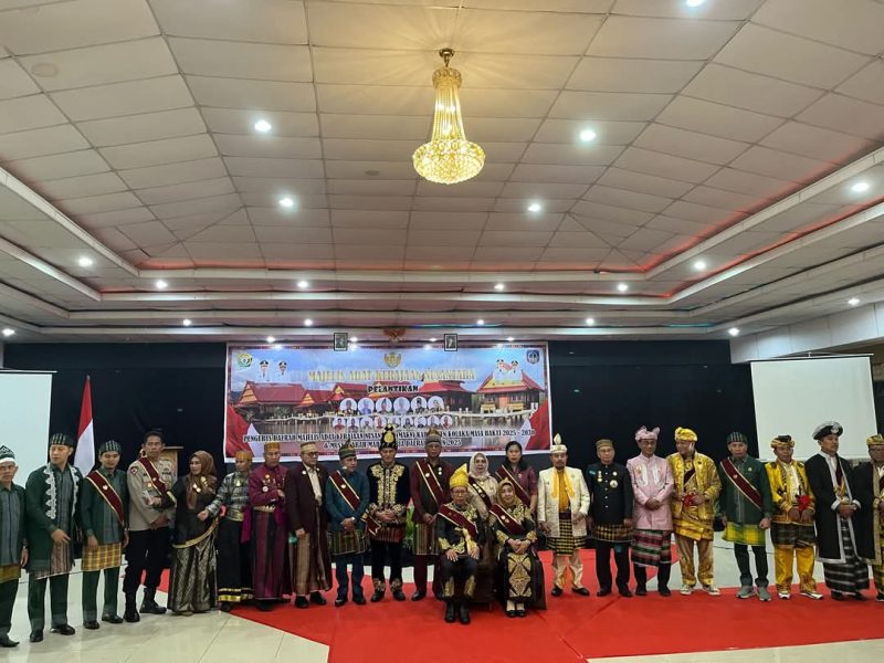 Pelantikan DPD MAKN 2025–2030, Gubernur Sultra : Pembangunan Berkelanjutan Harus Bertumpu pada Budaya Adat Istiadat Setempat
