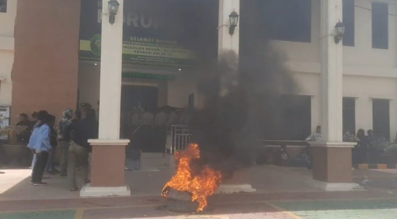 Ratusan Relawan Keadilan Kembali Geruduk Kantor PN Kendari, Tuntut Kepastian Jadwal Konstatering Lahan Tapak Kuda